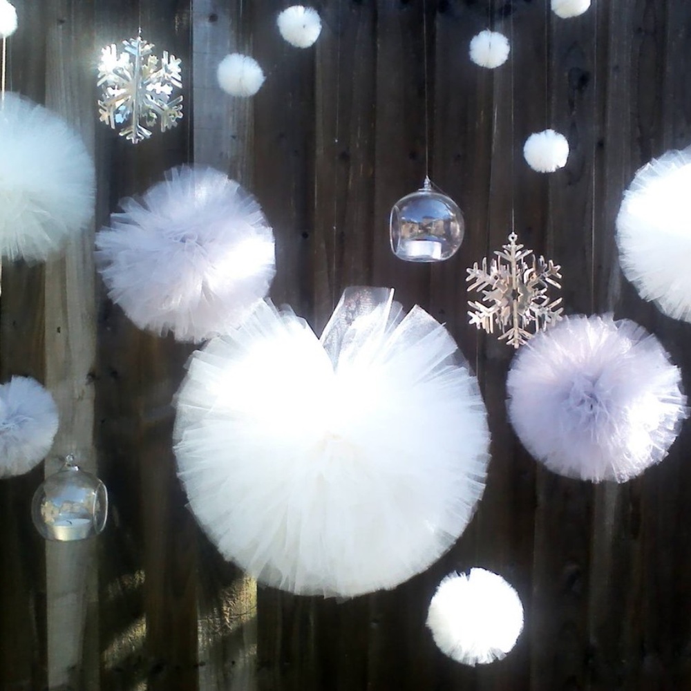 NEW 26 Tulle Pom Pom Ball wedding Reception Decor